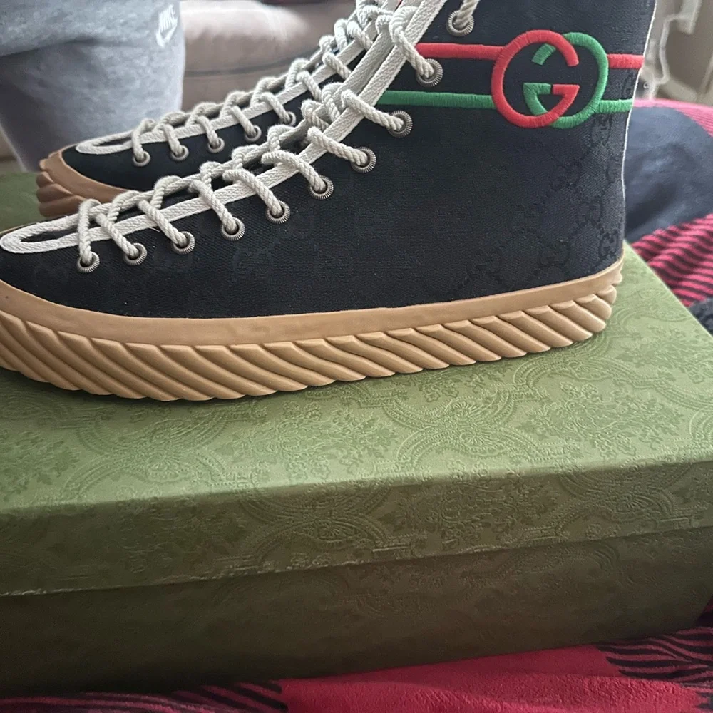 Men’s Gucci high top sneakers, BNWT - Picture 3 of 4